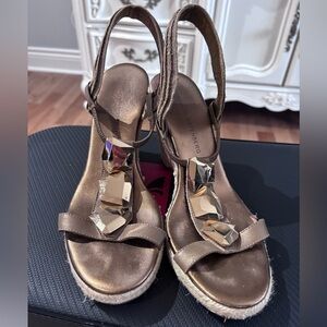 DVF - Diane Von Furstenberg bronze wedge sandals 6.5